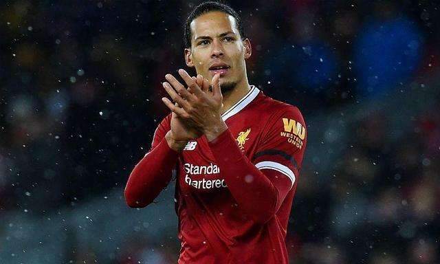  利物浦后防失误连连曼联抓住机会客场全身而退  